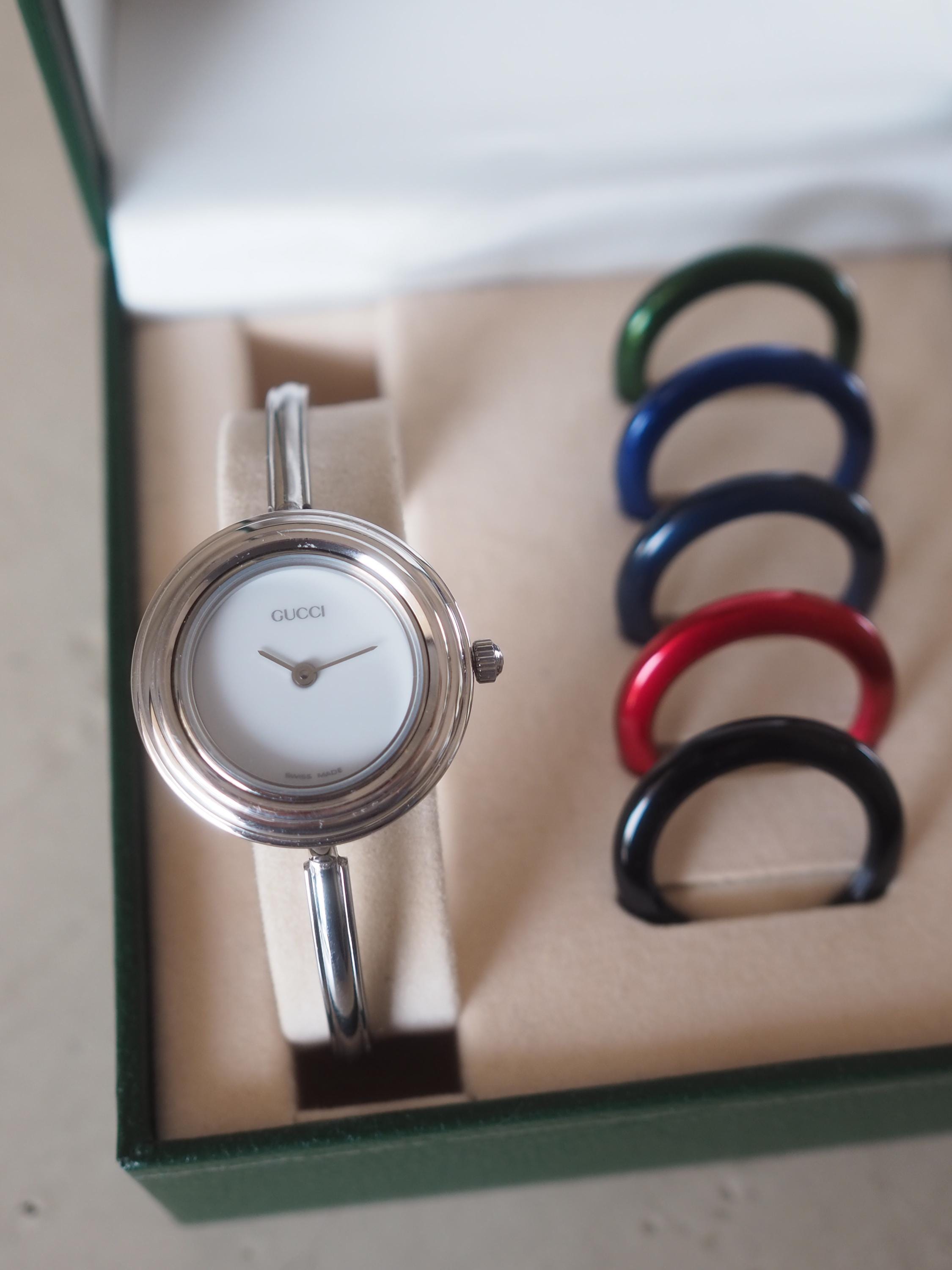 Vintage Gucci Bangle Watch With 6 Interchangeable Bezels – Silver