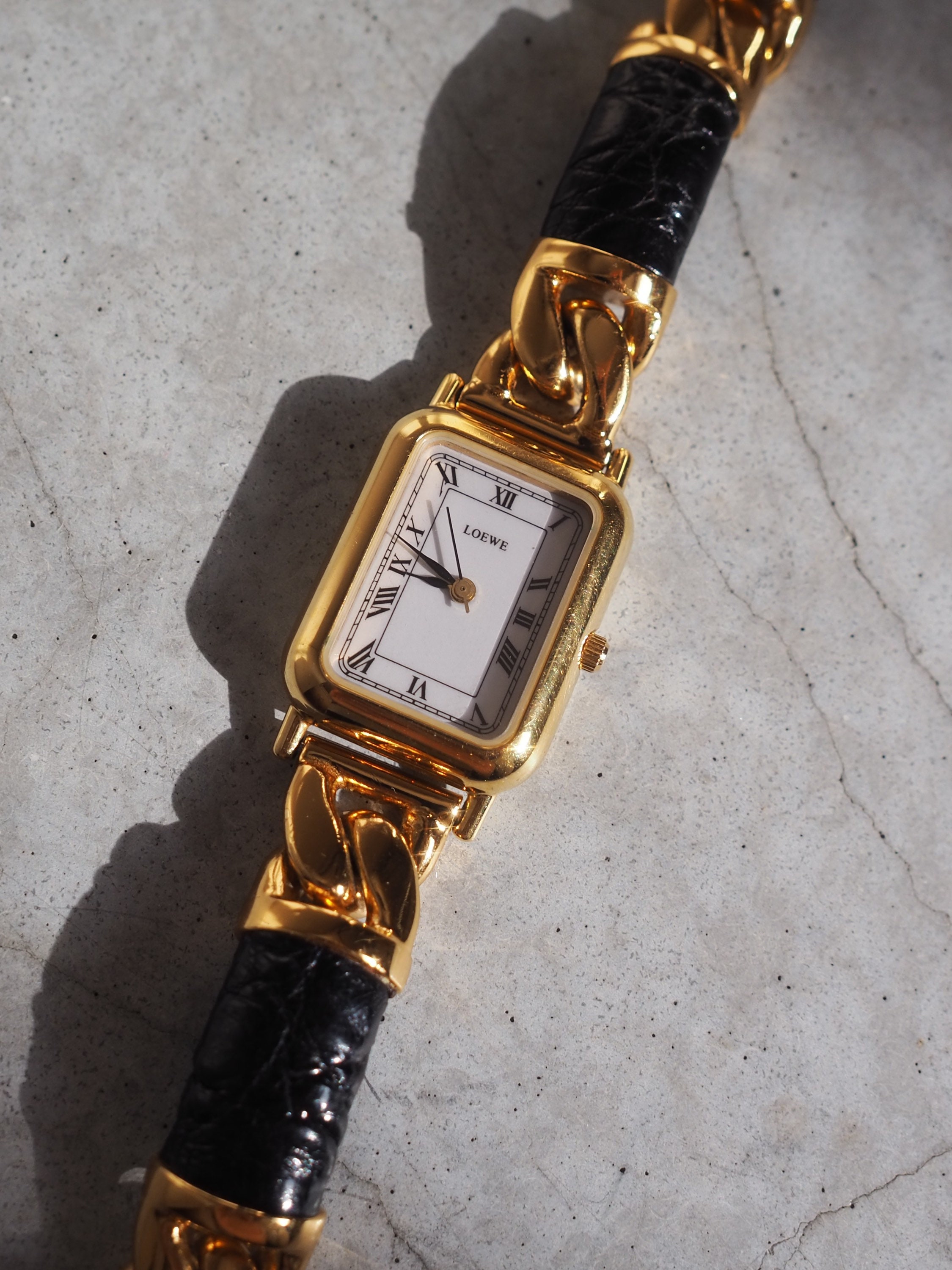 LOEWE Watch Wristwatch Gold Metal Steel Black Leather Quartz LOEWE Watch Wristwatch Gold Metal Steel Black Leather Quartz