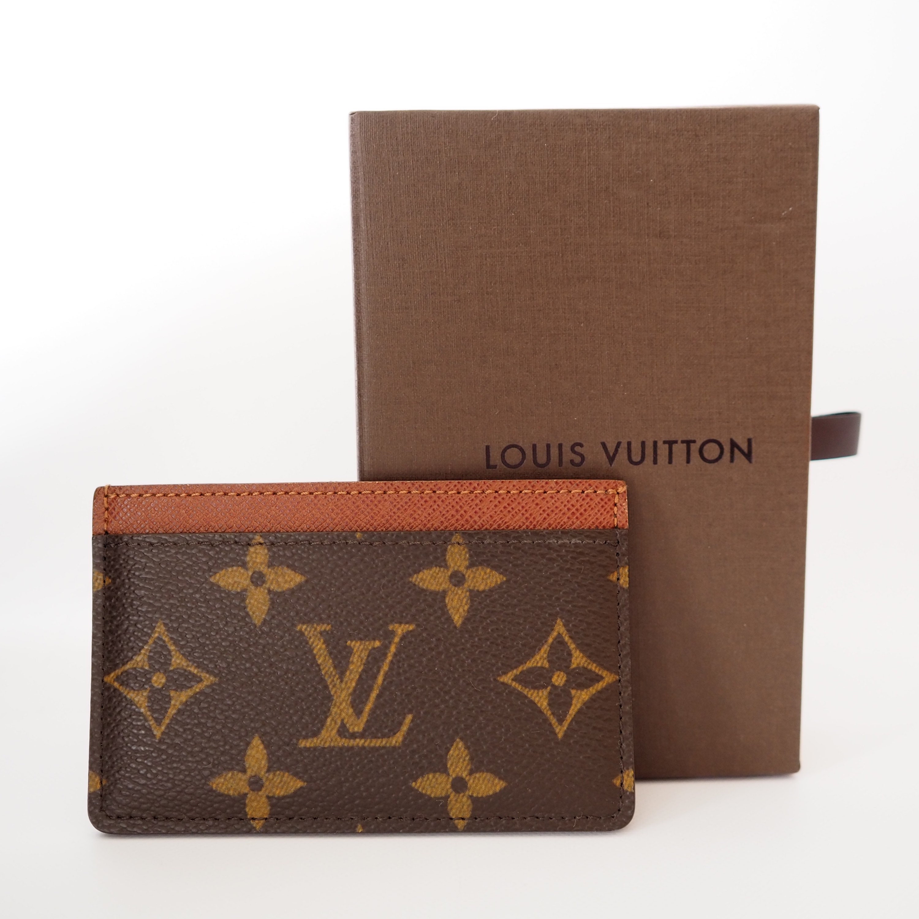 La nuova collezione di Portafogli e portamonete di LOUIS VUITTON per Uomo |  FASHIOLA.it