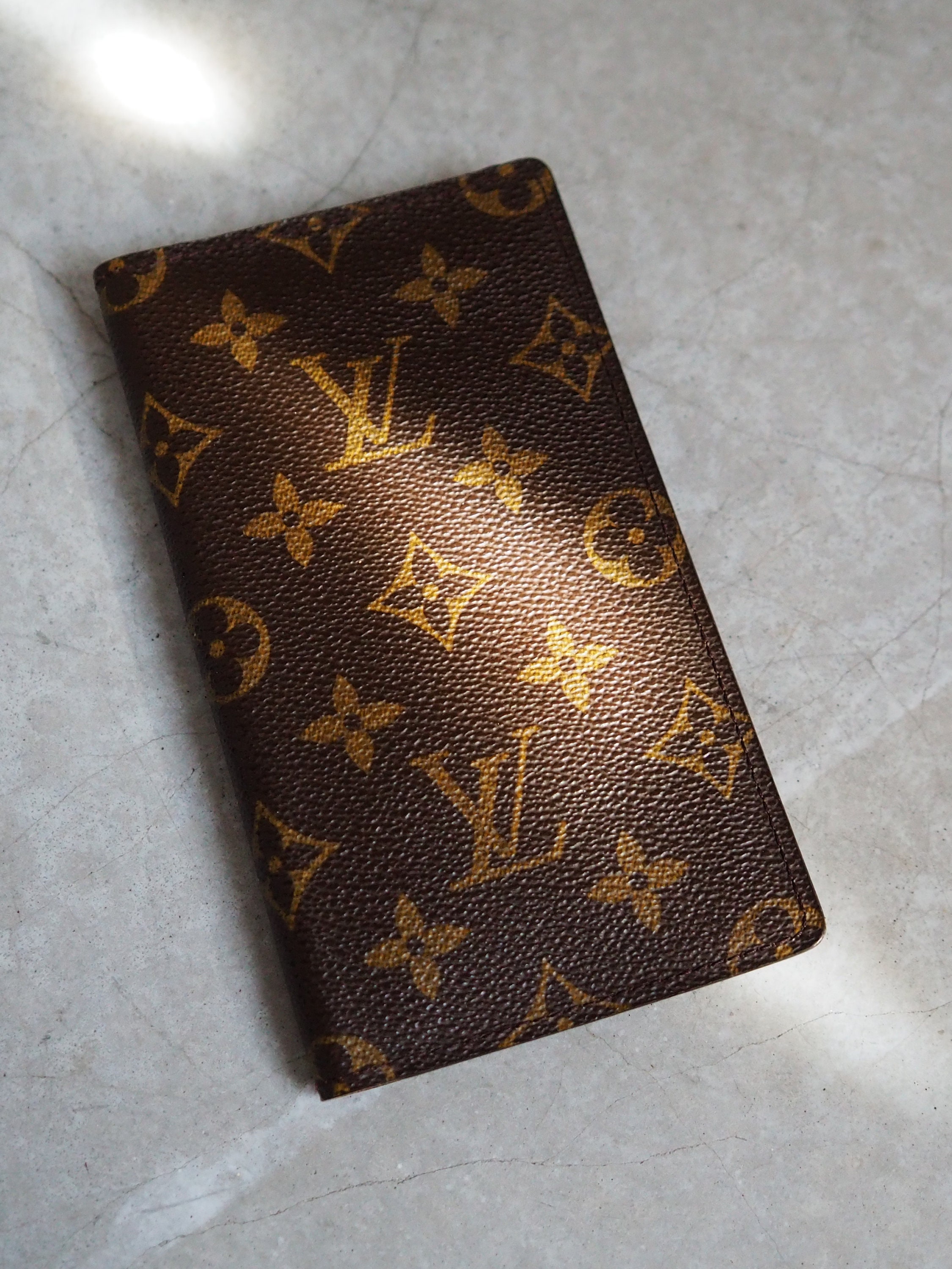 Purses, Wallets, Cases Louis Vuitton Key Ring LV Book Keyring Diary Louis Vuitton Light Brown