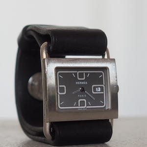 HERMES Valenia Watch Watches Stainless Steel Unisex Silver Black Leather Quartz Vintage Authentic