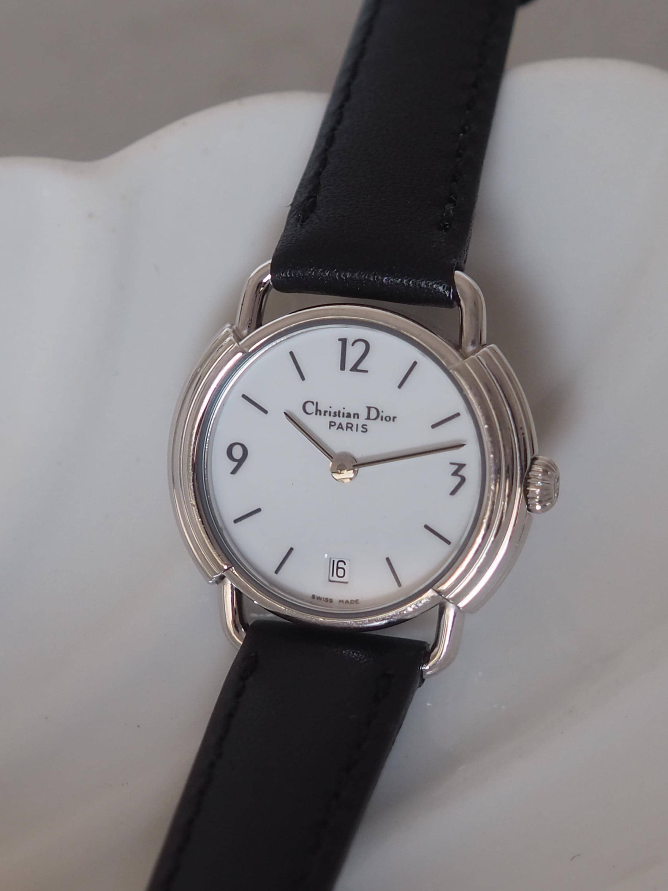Christian Dior Round Logo Watch Silver Metal Leather Quartz Wristwatch Vintage Authentic