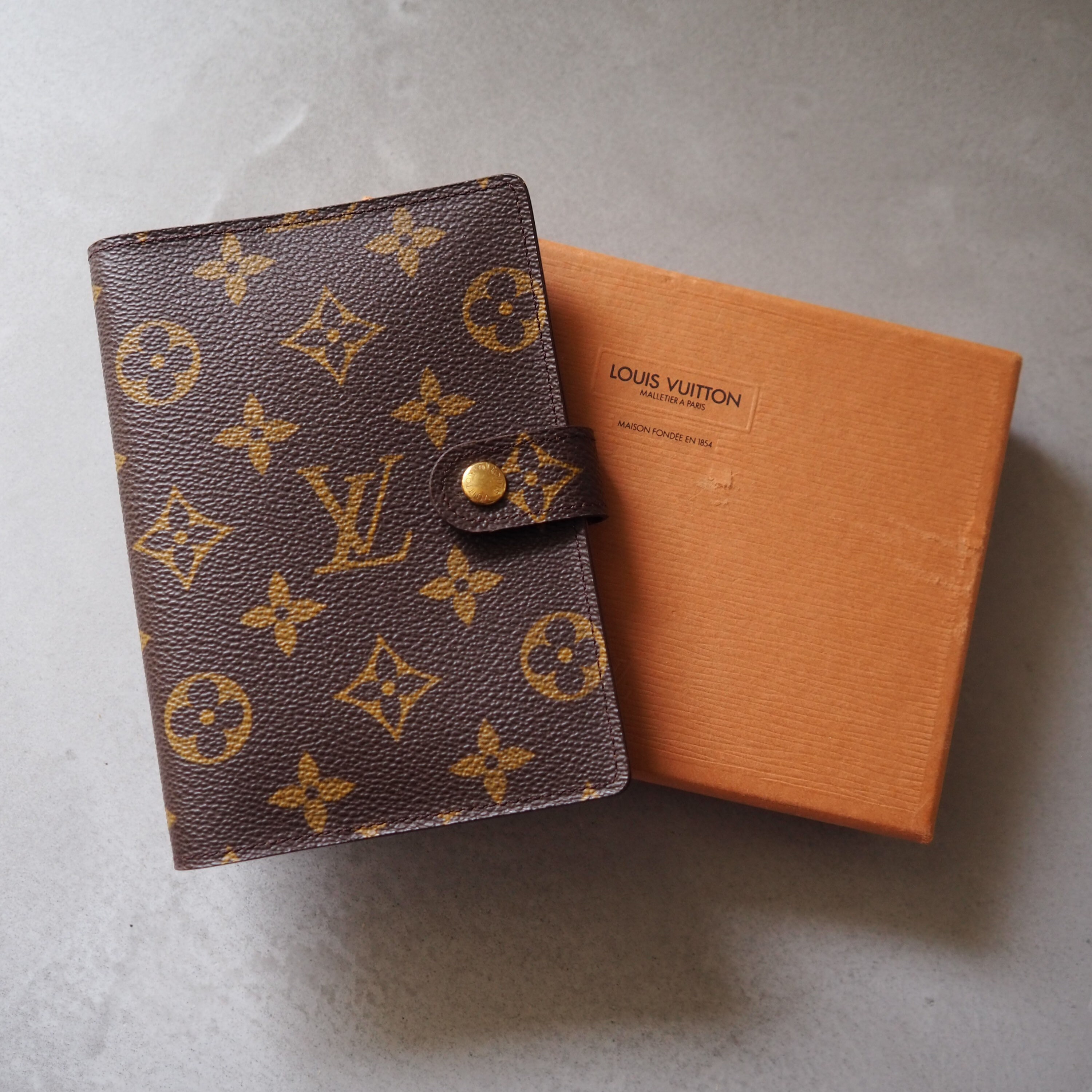 LOUIS VUITTON Monogram Canvas Brown Agenda GM Day Planner Cover-US