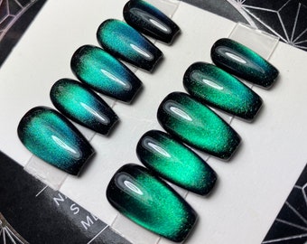 BLUE RAZZ | Après Gel X Press On Nails | Teal-Blue-Violet | Color & Light-Shifting Cat Eye |  Reusable | Made To Order