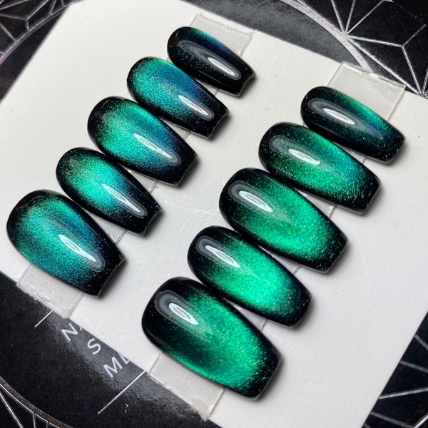 BLUE RAZZ | Après Gel X Press On Nails | Teal-Blue-Violet | Color & Light-Shifting Cat Eye |  Reusable | Made To Order