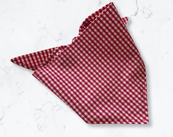 Pañuelo para perro de cuadros rojos / Pañuelo para el cuello para perro / Hecho a mano