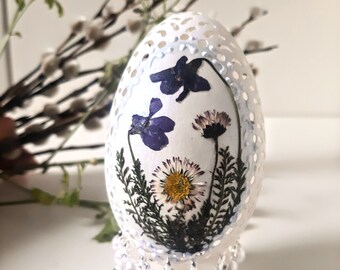 Easter egg,  Goose egg  decorated with dried flowers, Handmade exclusive, Egg art,Easter gift,Eco-friendly, Carved egg