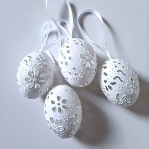 Set of 4 hand carved real duck eggs, Easter tree decorations, Easter gifts, Tables decorations, Egg