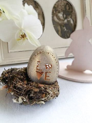 彫刻されたガチョウの卵、ビクトリア朝の愛、手描きのレース