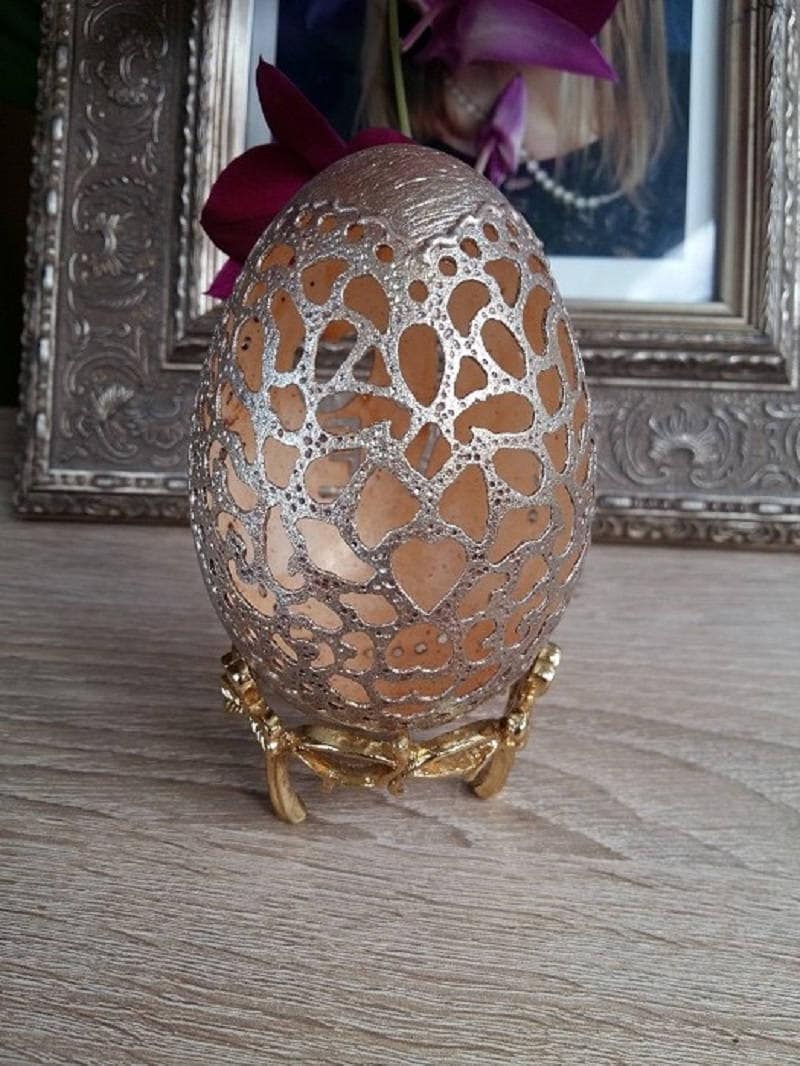 イースターエッグ　聖母子と聖ゲオルギオスの彫刻卵 イースターエッグ 聖母子と聖ゲオルギオスの彫刻卵 - 彫刻