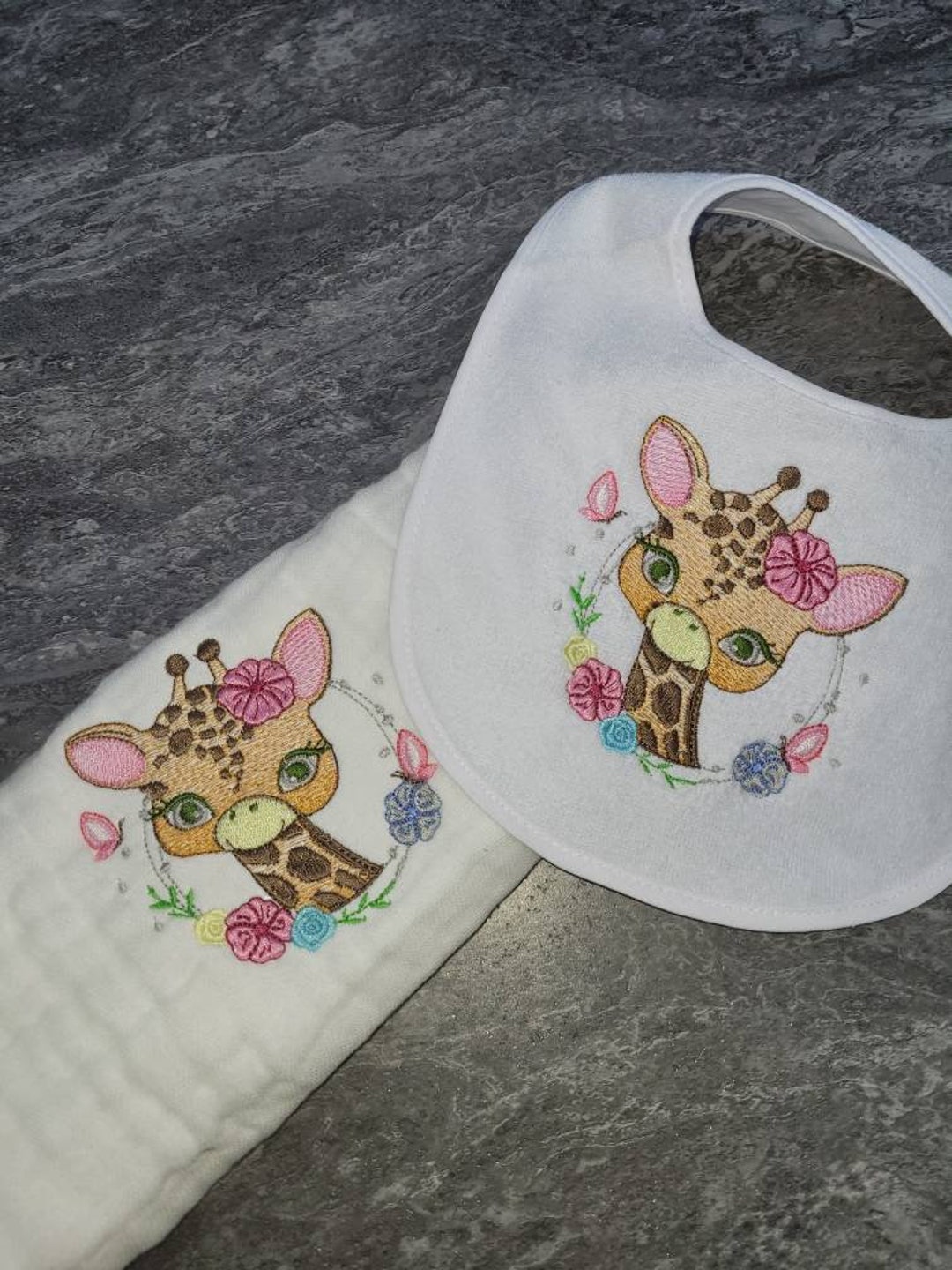 Baby Giraffe Gift Set Burping Cloth and Bib Set Baby Shower Etsy