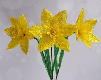 Set of 3 Yellow beaded daffodils, spring flowers, french beaded flowers, Easter flowers, flowers in a vase