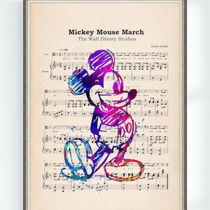 Könnte beinhalten: Ein Vintage-Notenblatt mit Mickey Mouse im Aquarell-Stil. Die Musik ist für "Mickey Mouse March" von den Walt Disney Studios. Das Notenblatt ist auf cremefarbenem Hintergrund gedruckt.