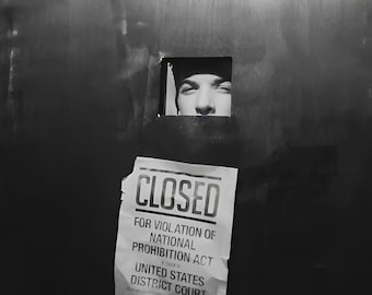 Póster fotográfico de bar clandestino de la época de la Prohibición, foto vintage de 16x20 pulgadas, arte de pared en blanco y negro, imprimible, descarga digital instantánea.