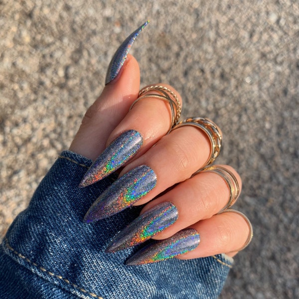 Holo Storm / Press on Nails