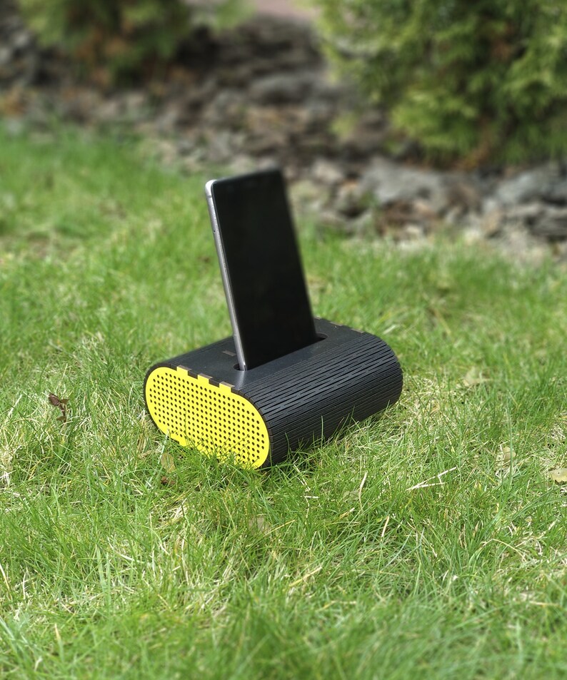 Acoustic wood box iPhone Speaker 