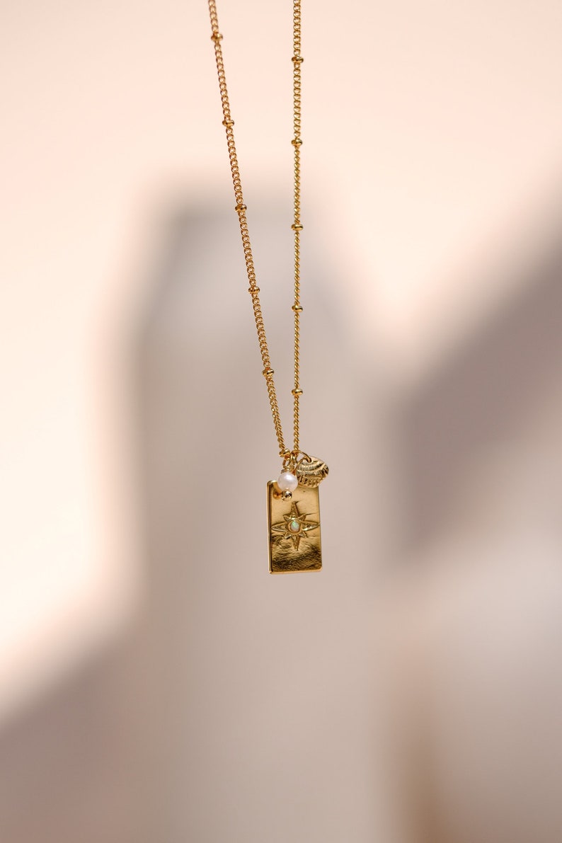 Collier dream perle de culture, doré à l'or fin médaille étoile du nord et coquillage pendentif rectangle opale cadeau pour elle image 5