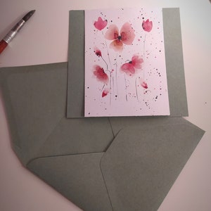 Biglietto d'auguri in carta kraft verde, dipinto a mano con acquerelli, personalizzabile. Handmade watercolor greeting card, customizable.