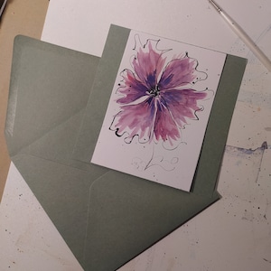 Biglietto d'auguri in carta kraft verde, dipinto a mano con acquerelli, personalizzabile. Handmade watercolor greeting card, customizable.
