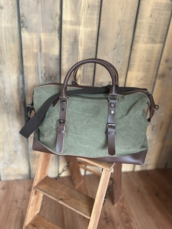 Green weekender shop bag