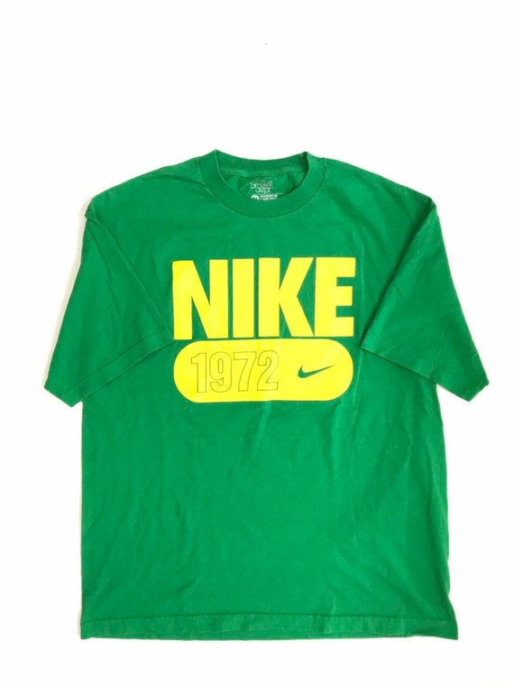 nike green t shirt mens