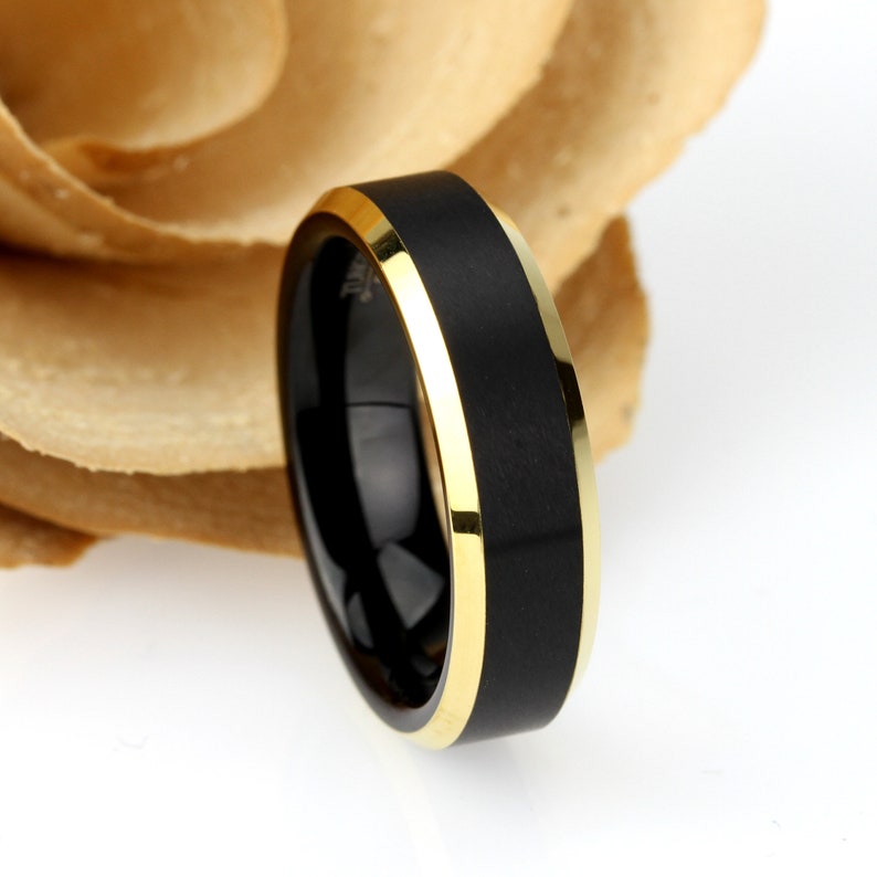 His And Hers Tungsten Wedding Band Set,8mm,6mm,Black & Gold Beveled Edges, Tungsten Carbide Ring, Promise Ring For Couple, Wood Box zdjęcie 4