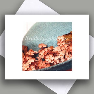 VENDA Cartão de nota único/Chapéu de palha vintage/Natureza morta/Moda/Estilo/Elegante/Década de 1940/Foto de arte/Flores/Doce/Cartão único com envelope
