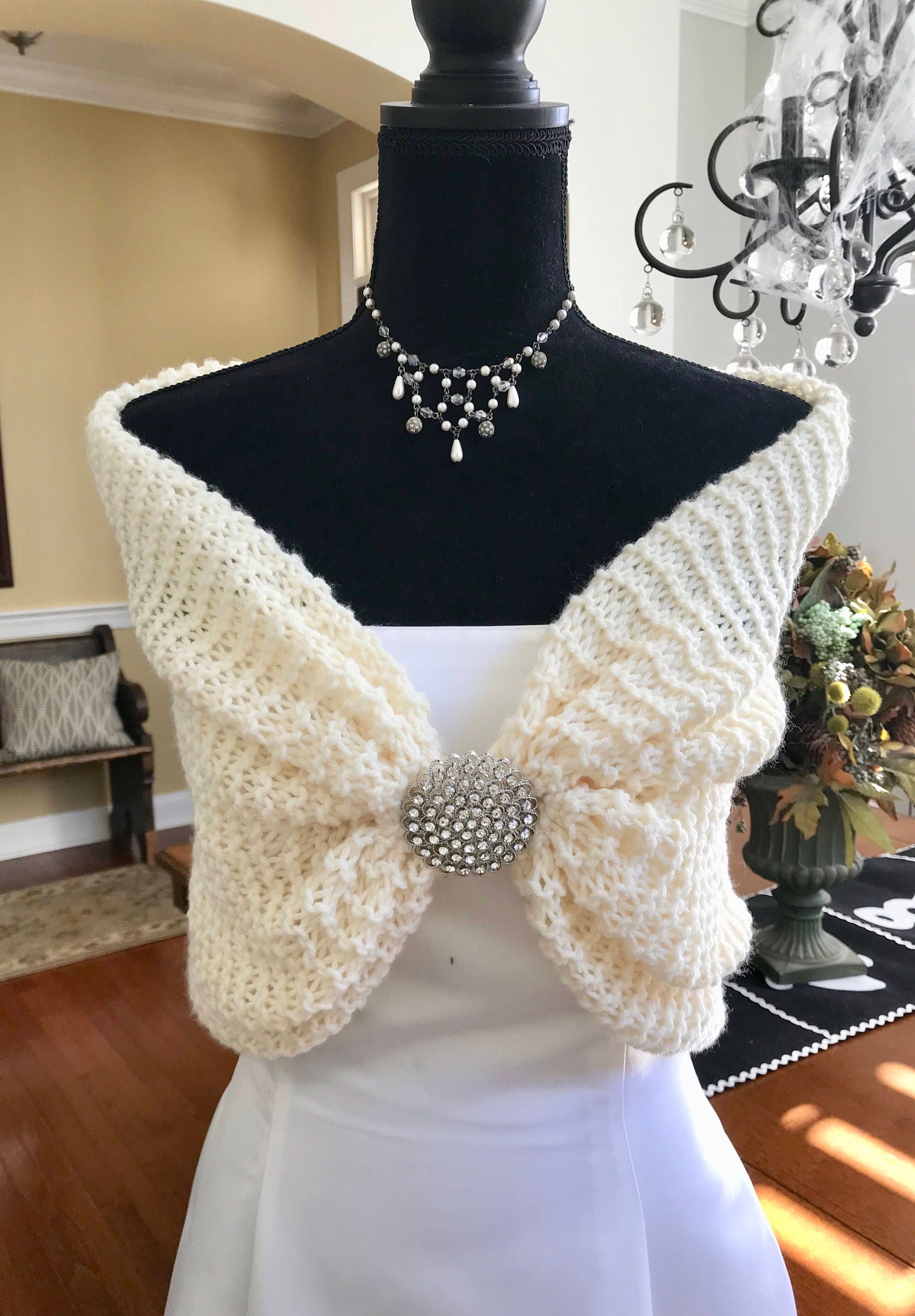 shawl for fall wedding guest
