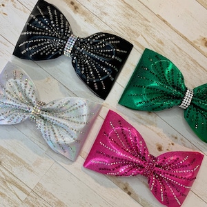 Tailless Rhinestone Bow