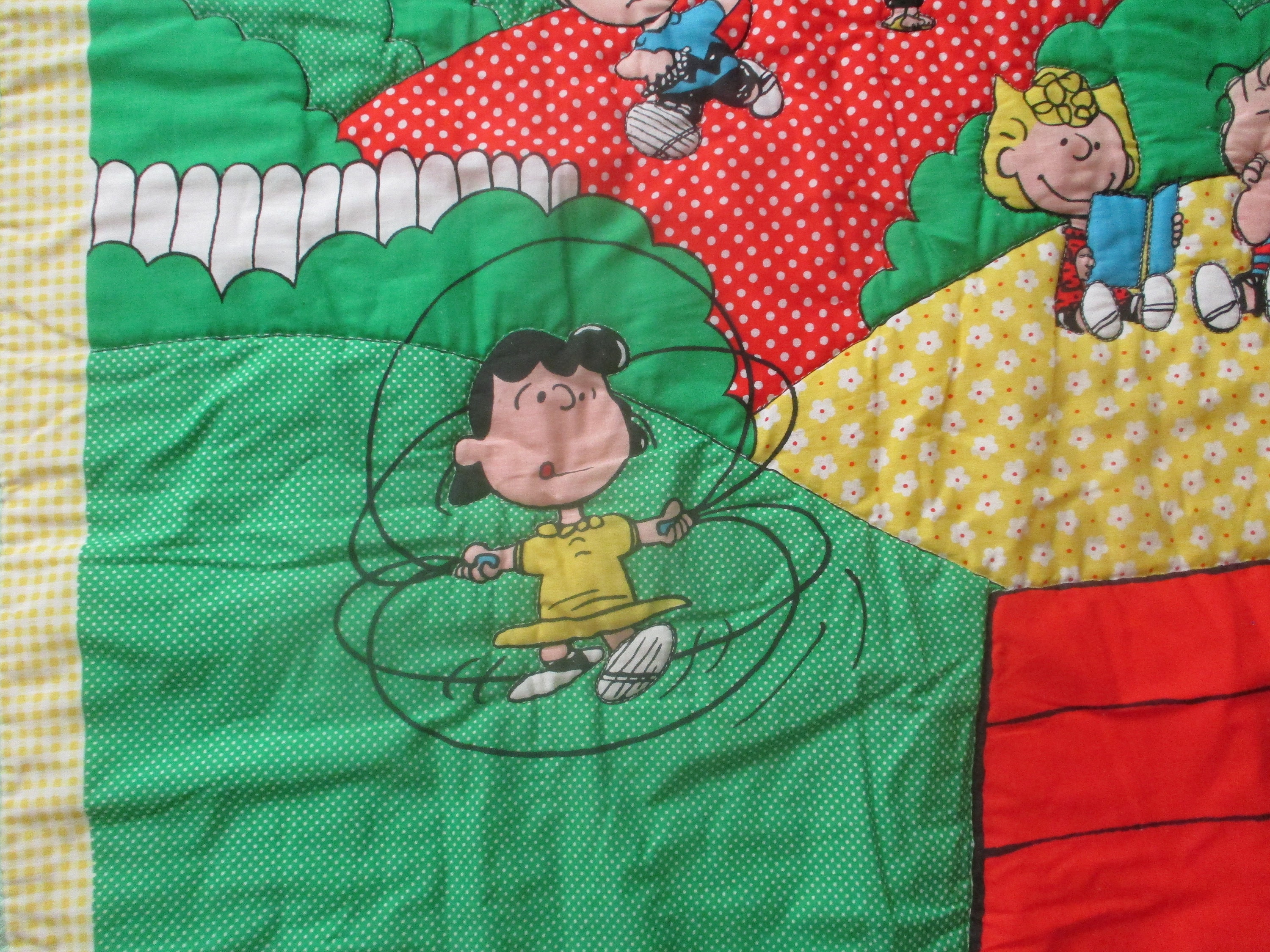 Charlie Brown Lucy Woodstock Peppermint Patty Sally Baby Quilt, Vintage
