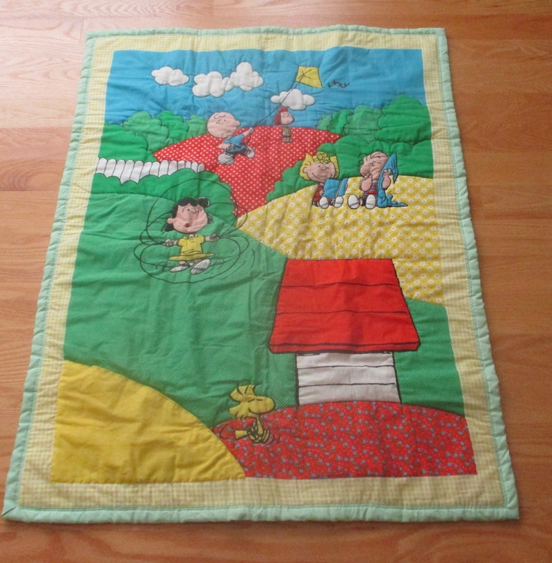 Charlie Brown Lucy Woodstock Peppermint Patty Sally Baby Quilt, Vintage