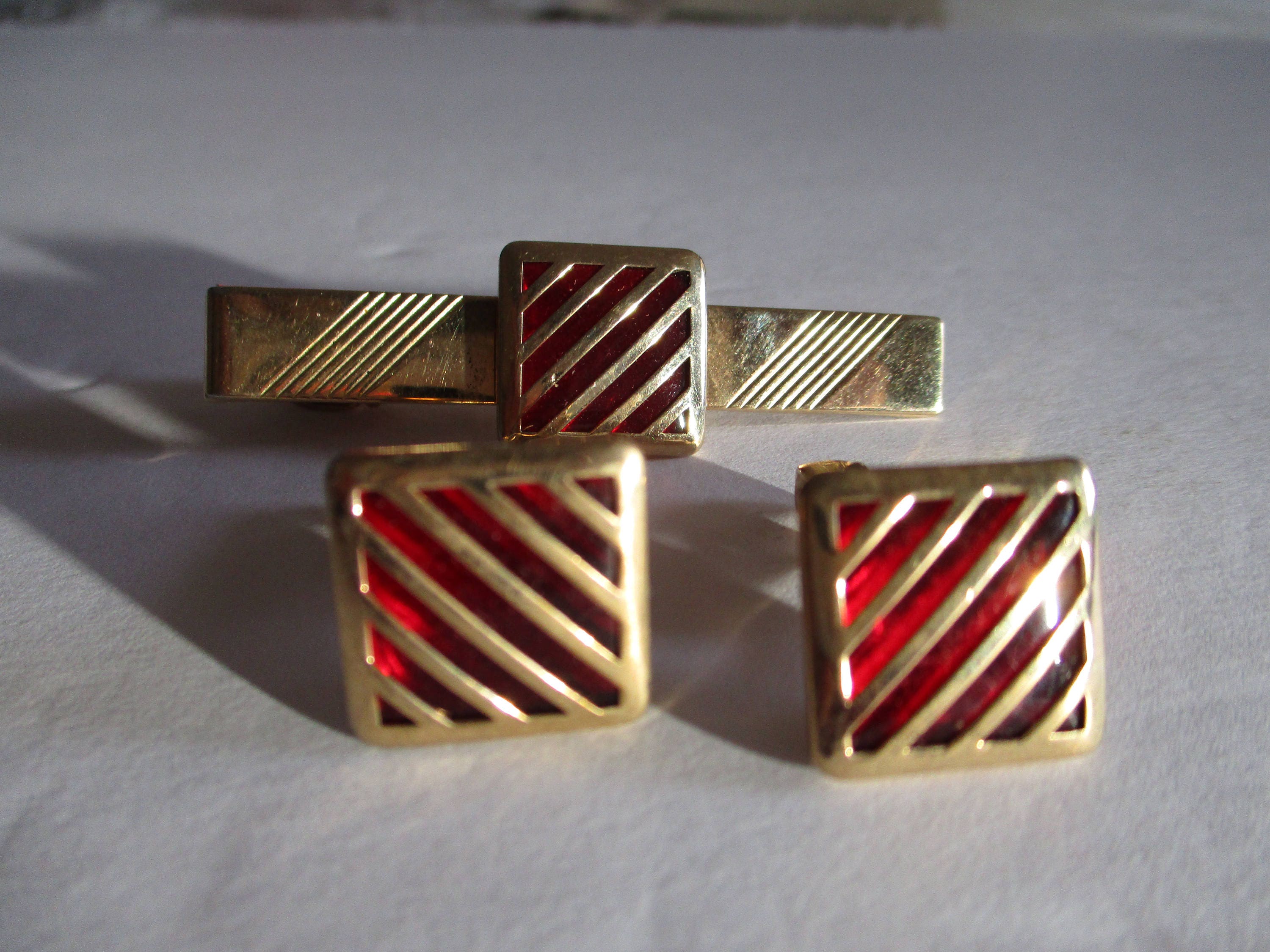 anson tie clip and cufflinks