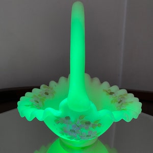 Uranium Fenton Custard Ruffled Basket Hand Painted By Pam Fielder | Signed |