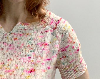 Electric Squeeze t-shirt sweater knitting pattern, tshirt knitting pattern, short-sleeved sweater pattern, summer sweater pattern, fingering