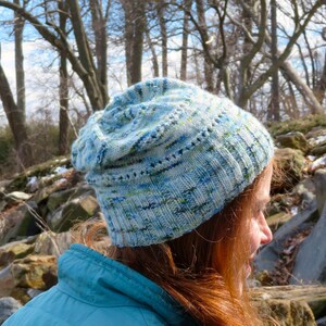 Slouch hat with ridges knitting pattern, slouch hat knitting pattern, toque knitting pattern, sock yarn hat knitting pattern, women&#39;s hat