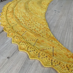 Sunflower of Hope shawl knitting pattern, easy shawl pattern, best shawl knitting pattern, fingering shawl pattern, sock yarn shawl pattern