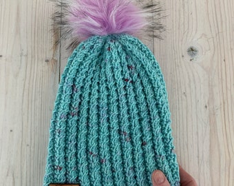 Twisted Ridge hat knitting pattern, beanie knitting pattern, toque knitting pattern, easy knitting pattern, bulky yarn knitting pattern
