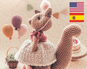 Adelina Squirrel Amigurumi Crochet Pattern: Cottage Style (English/Spanish)