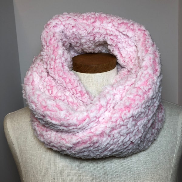 Cozy Neck Warmer, pink plush, Sherpa, Infinity scarf