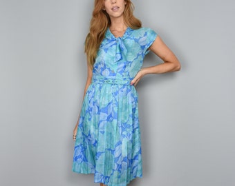 Vintage 1950s Turquoise Floral Print Short Sleeve Dress / Belted, Permanent Pleated Skirt - Size XS