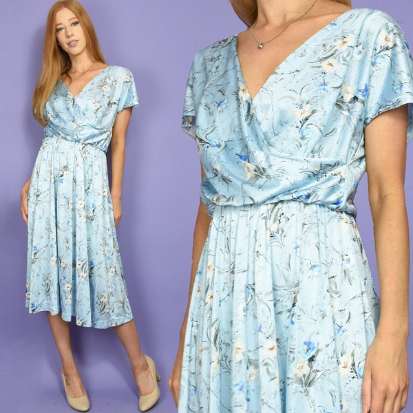 1970s SEAMIST Vintage Vestido M Luz Bebé Azul Satén Tricot Manga Corta Envoltura Corpiño Floral Estampado Cintura Elástica 70s - Tamaño Mediano