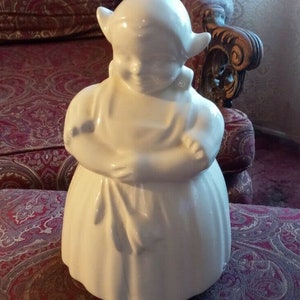 Vintage Dutch Girl Cookie Jar