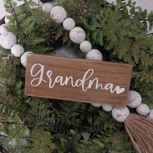 Grandma Wood Sign, Gift for Grandma or Nana, Personalized Grandma Sign with Heart, Hand Painted Sign Gift, Love Grandma