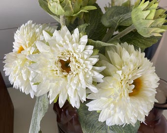 White Gerbera Daisy Bouquet, Spring and Summer Floral Decoration, Cozy Cottage Style Decor
