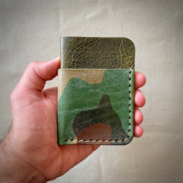 Minimalistisches Portemonnaie aus Leder, EDC Wallet Leather, schlanke Brieftasche aus Leder, Green Camouflage