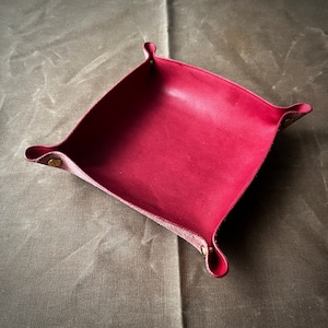 Catch-All Tray Leather Valet Tray, catch all organizer, key organizer, leather watch tray,DD Dice Tray, Wallet Tray, jewelry tray, Red