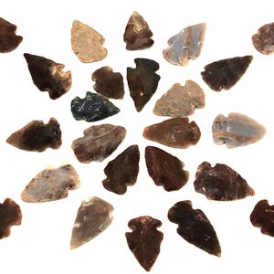 Lot of 24 Stone Arrowheads, 1.25&quot;, Assorted Colors, Arts & Crafts, Jewelry