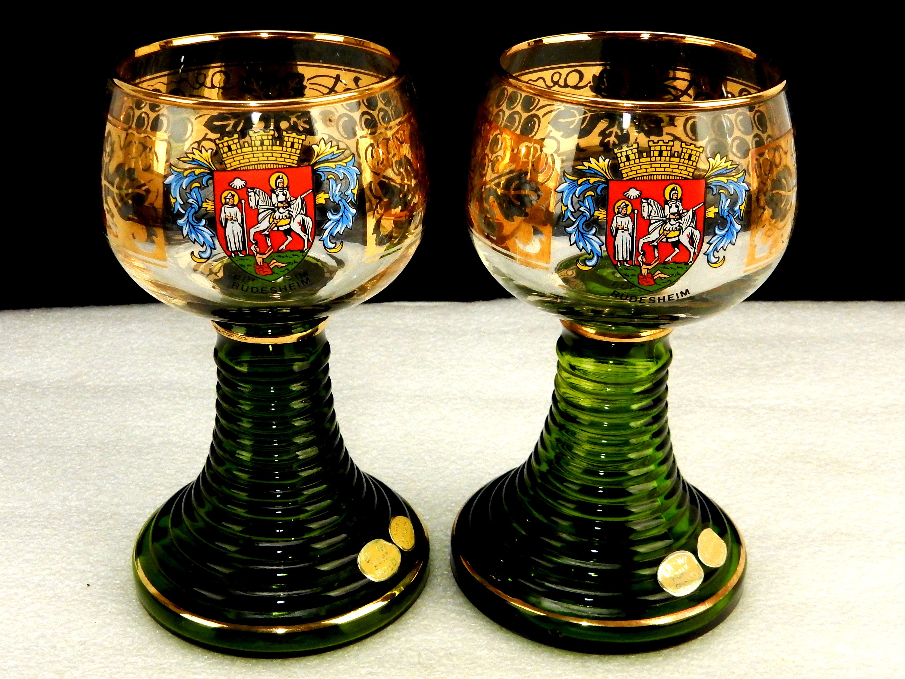 Set of 2 German Wine Glasses, Rudesheim, Green Boxed Beehive Base
