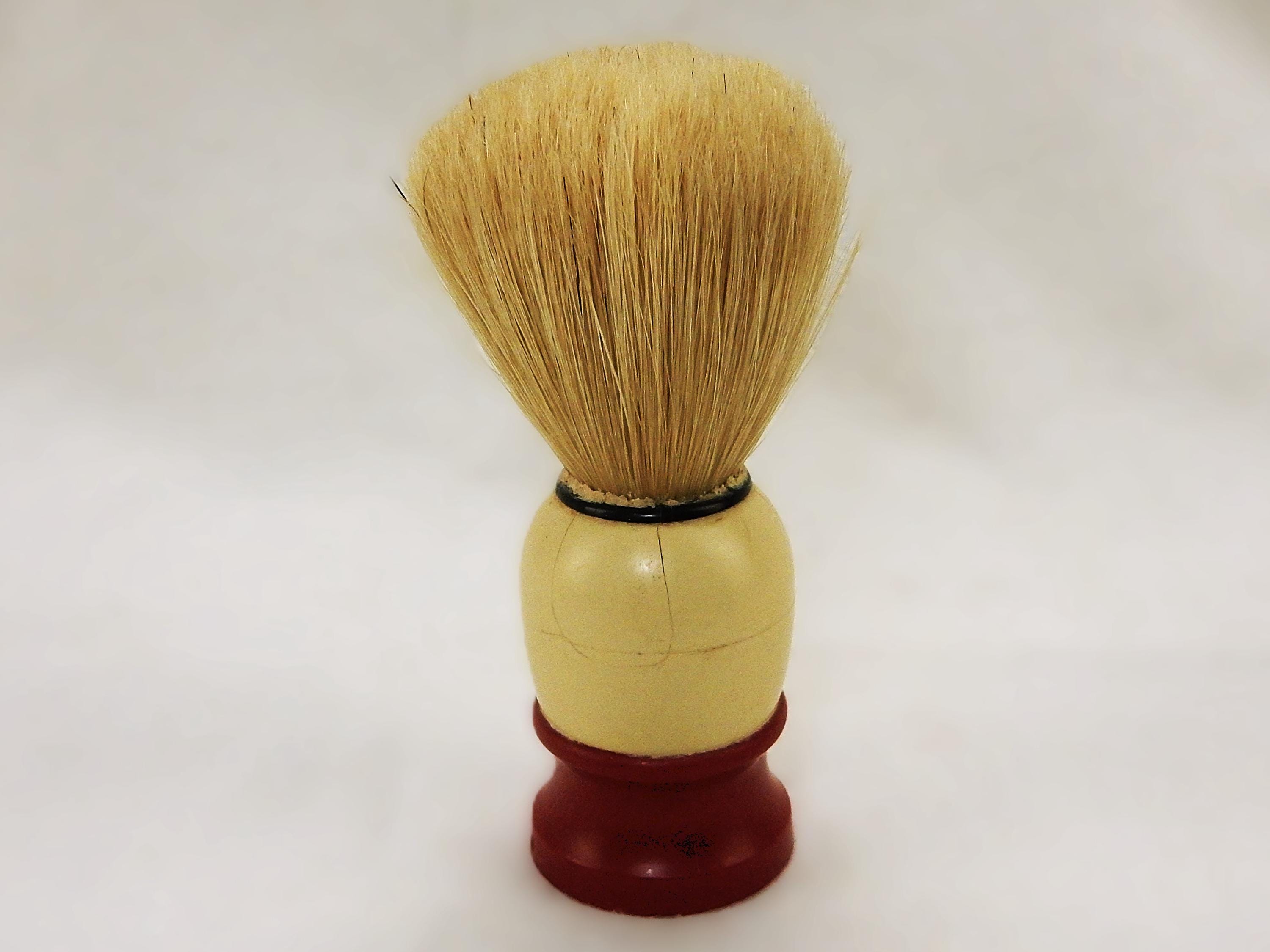 Vintage Shaving Brush, 4", Unbranded, Clean Soft Bristles, Red & White Handle