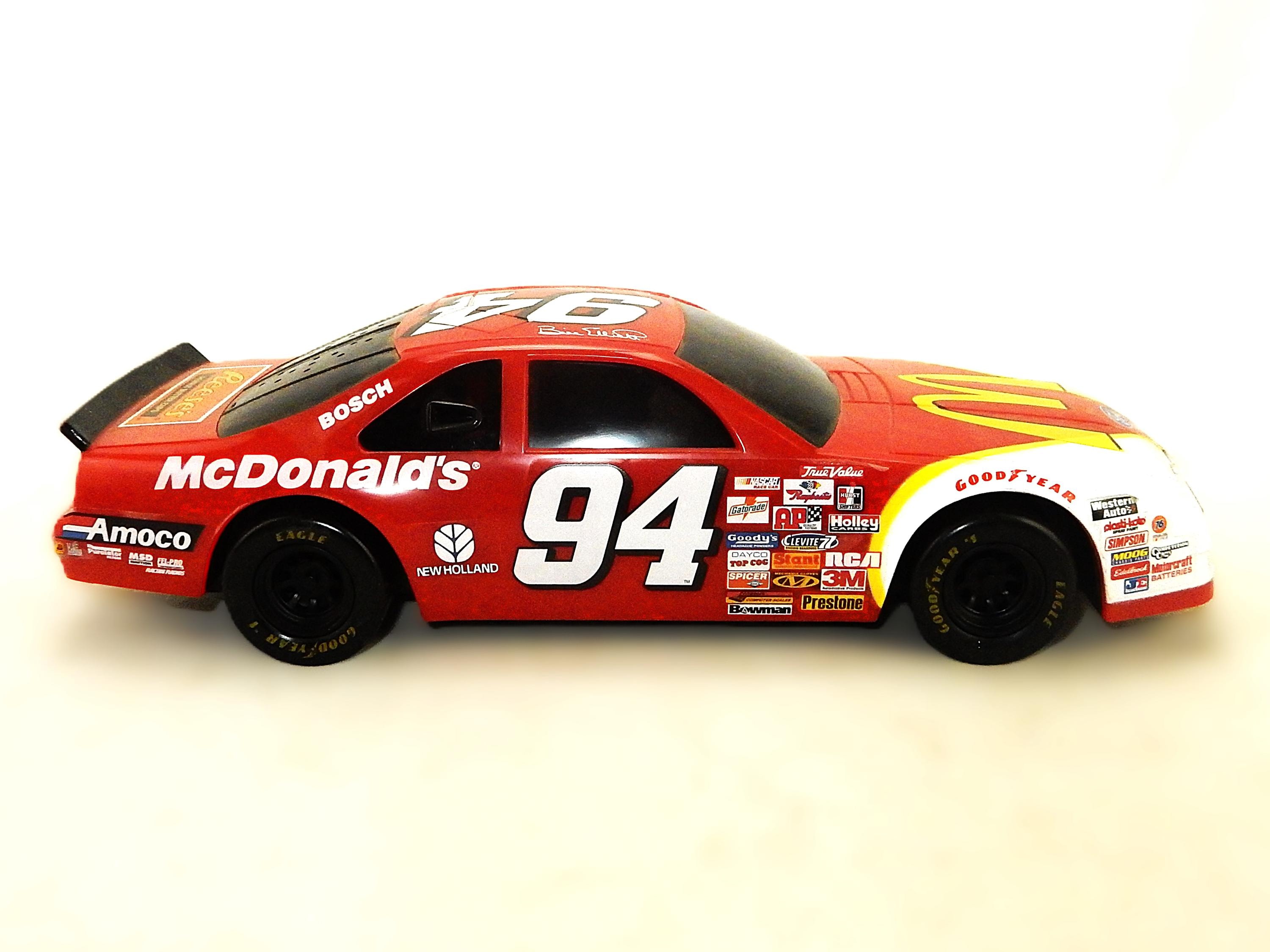No 94 NASCAR 1:18 Die Cast, Bill Elliot 1994 Thunderbird